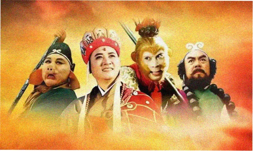 摊车边手持稳定器练习运镜的细节画面，对应移动端观看与拍摄训练